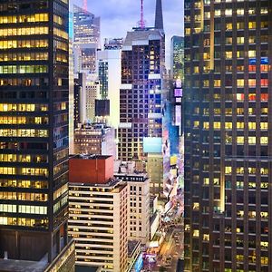 Corner King Room City View